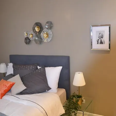 Couette-café L'auberge De Vauclair 2*