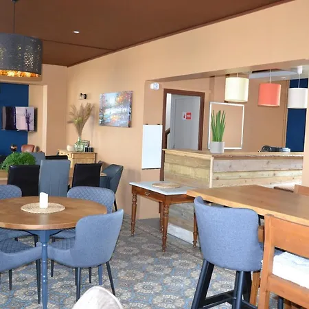 L'auberge De Vauclair Couette-café 2*